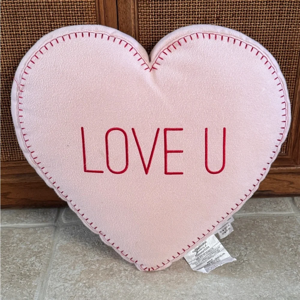 Valentine Candy Heart Shaped Love U Be Mine Kiss Me Message Novelty Pillow Set